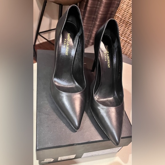 YVES SAINT LAURENT PARIS 105 Pumps CLASSIC Black Seta Calf YSL 39.5 w/Box & Bag - Picture 7 of 14